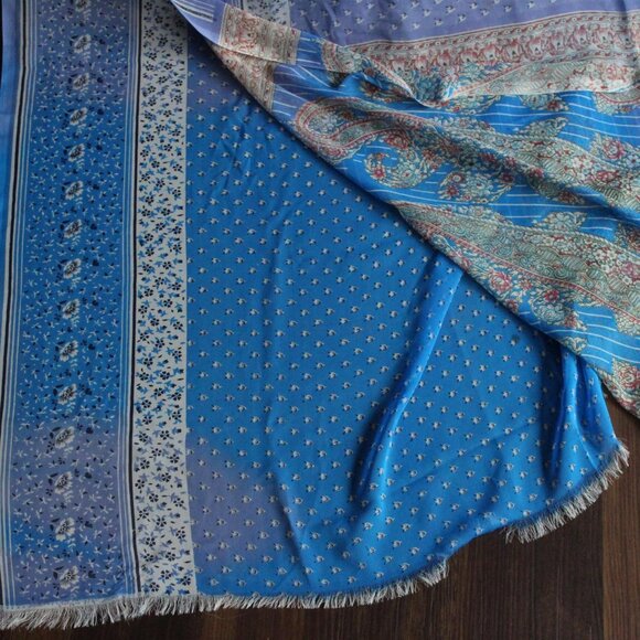 Vintage 1990s Indian Sari, Authentic Sky Blue Chiffon with a Floral Print Saree, - Picture 8 of 10